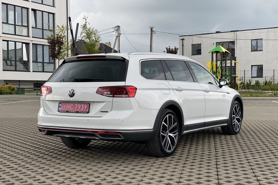 Продам Volkswagen Passat Alltrack 2020 года в Луцке