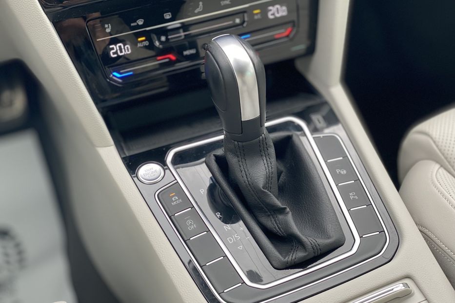 Продам Volkswagen Passat Alltrack 2020 года в Луцке