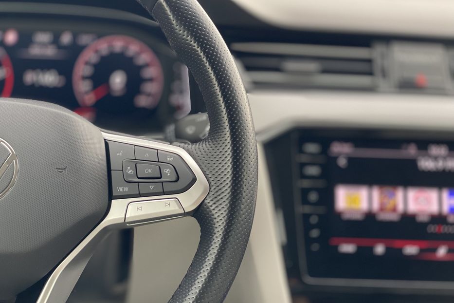 Продам Volkswagen Passat Alltrack 2020 года в Луцке