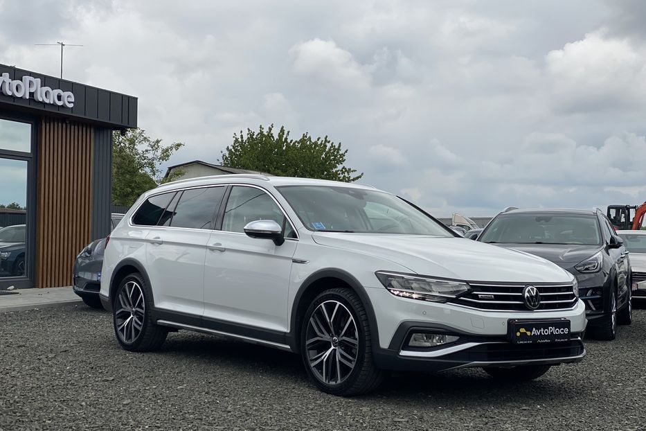 Продам Volkswagen Passat Alltrack 2020 года в Луцке