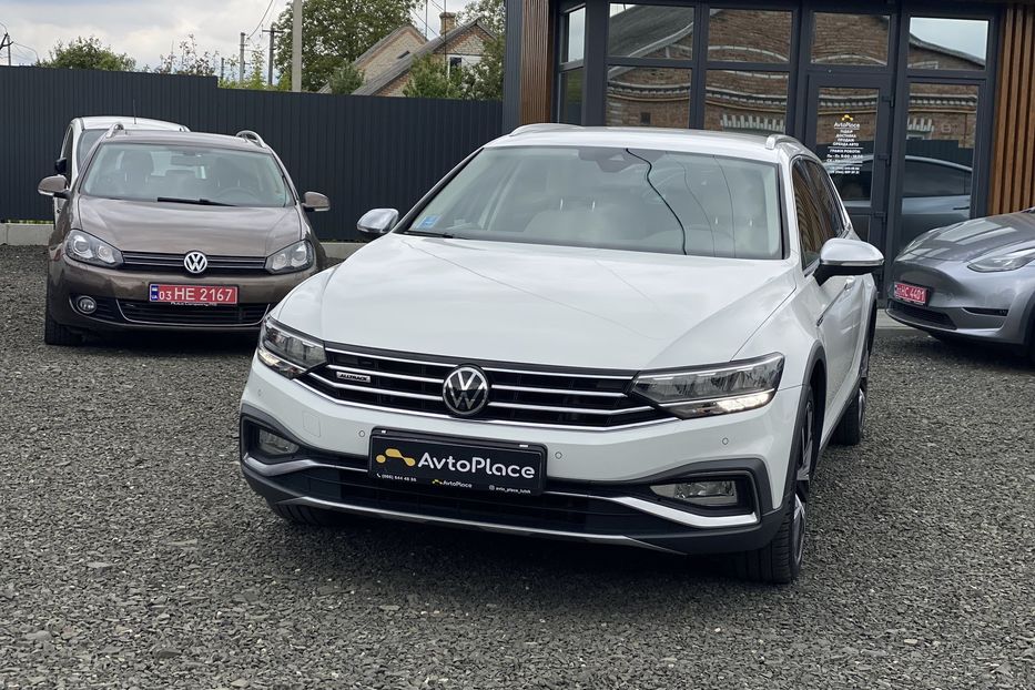 Продам Volkswagen Passat Alltrack 2020 года в Луцке
