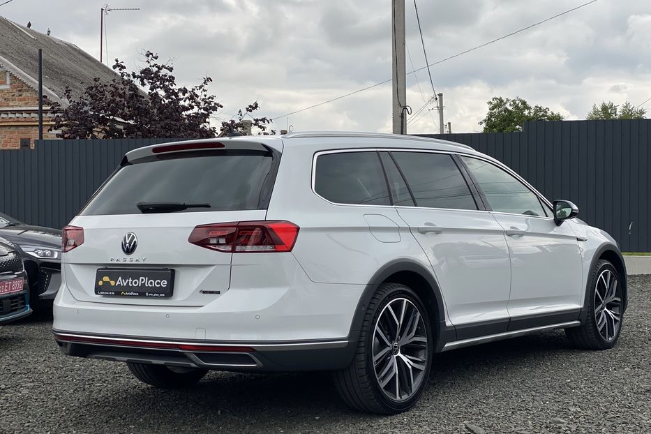 Продам Volkswagen Passat Alltrack 2020 года в Луцке