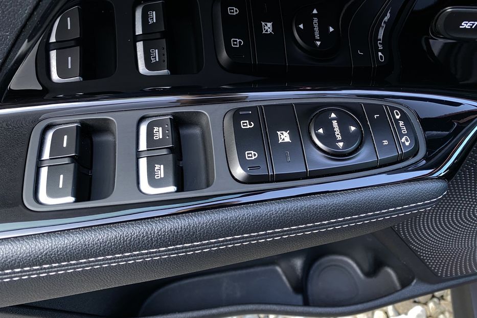 Продам Kia Niro 64kWhМакс.комплектаціяPrestige 2020 года в Львове
