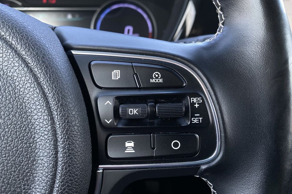 Продам Kia Niro 64kWhМакс.комплектаціяPrestige 2020 года в Львове