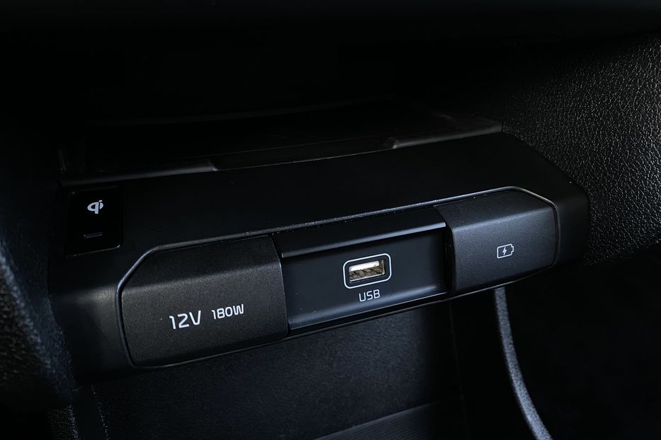 Продам Kia Niro 64kWhМакс.комплектаціяPrestige 2020 года в Львове