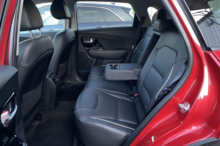 Продам Kia Niro 64kWhМакс.комплектаціяPrestige 2020 года в Львове