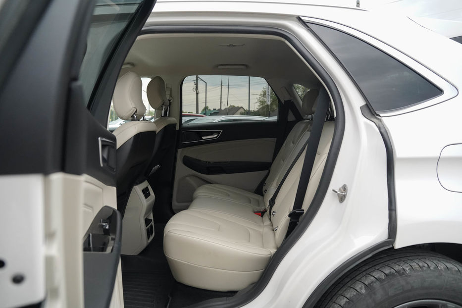 Продам Ford Edge Titanium 2019 года в Черновцах