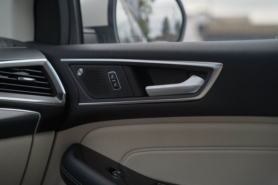 Продам Ford Edge Titanium 2019 года в Черновцах