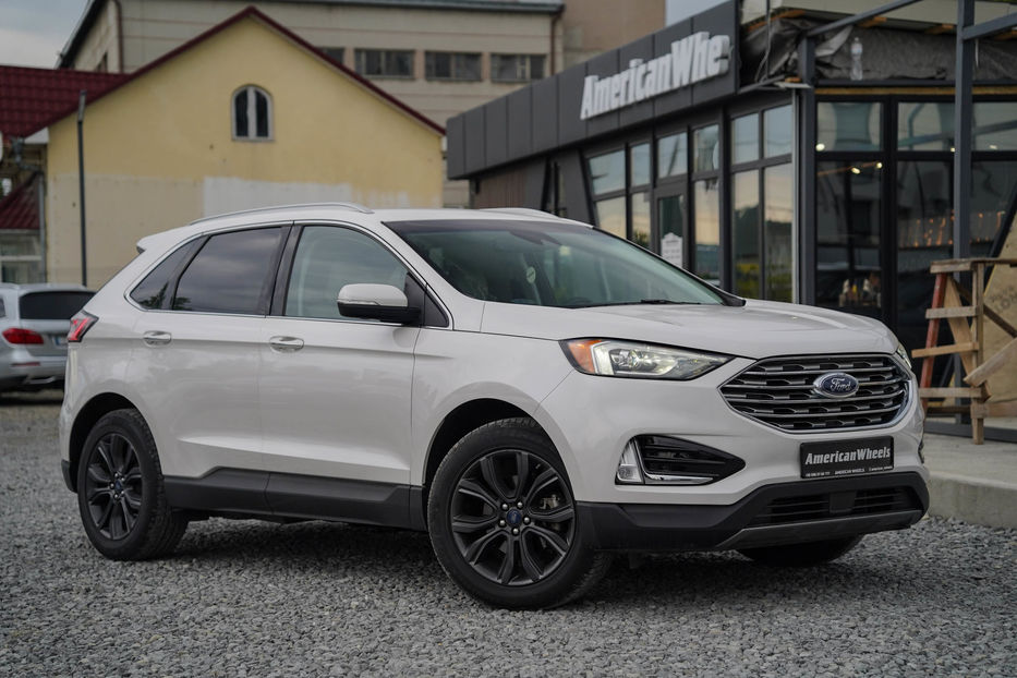 Продам Ford Edge Titanium 2019 года в Черновцах