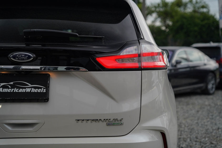 Продам Ford Edge Titanium 2019 года в Черновцах