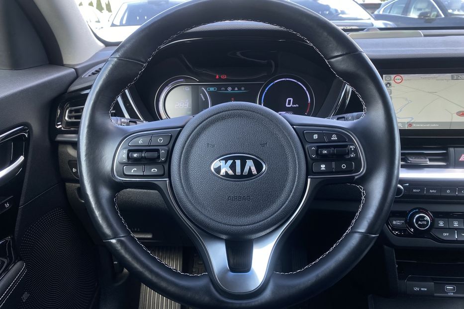 Продам Kia Niro 64kWhМакс.комплектаціяPrestige 2020 года в Львове