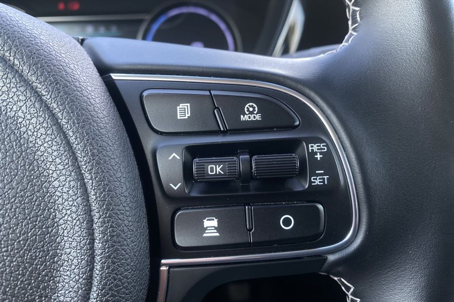 Продам Kia Niro 64kWhМакс.комплектаціяPrestige 2020 года в Львове