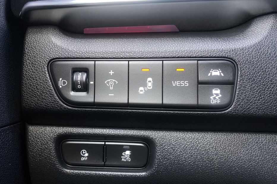 Продам Kia Niro 64kWhМакс.комплектаціяPrestige 2020 года в Львове