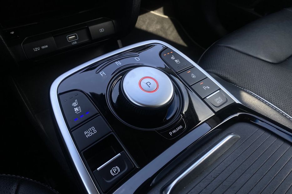Продам Kia Niro 64kWhМакс.комплектаціяPrestige 2020 года в Львове