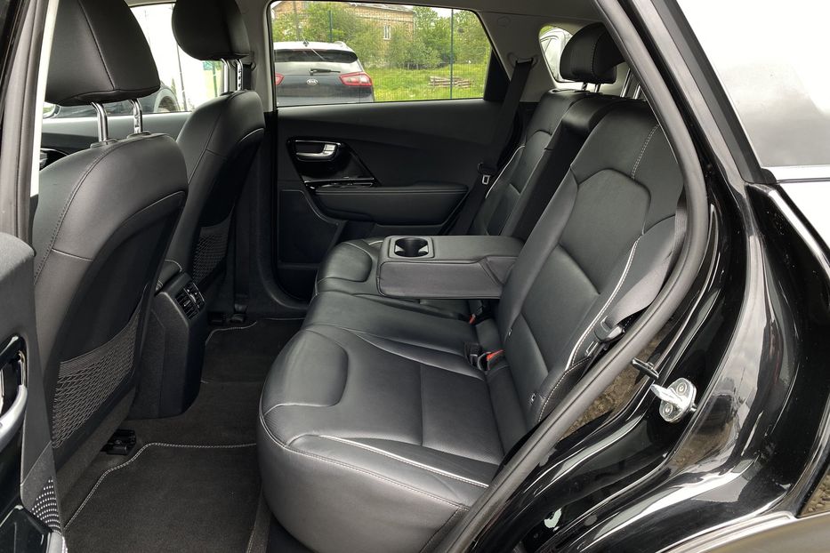 Продам Kia Niro 64kWhМакс.комплектаціяPrestige 2020 года в Львове