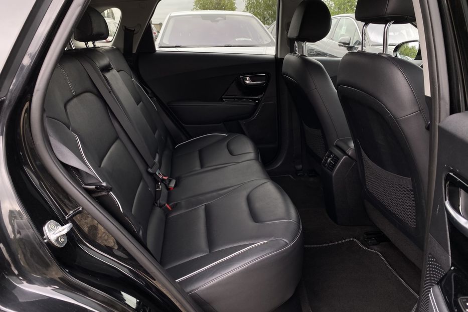 Продам Kia Niro 64kWhМакс.комплектаціяPrestige 2020 года в Львове