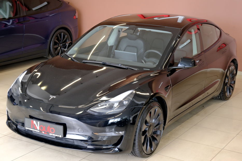 Продам Tesla Model 3 Performance Dual Motor 2024 года в Одессе
