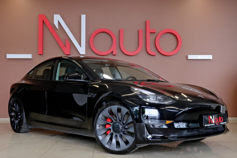 Продам Tesla Model 3 Performance Dual Motor 2024 года в Одессе