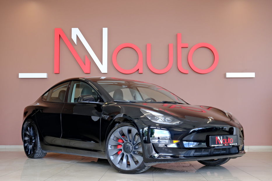 Продам Tesla Model 3 Performance Dual Motor 2024 года в Одессе