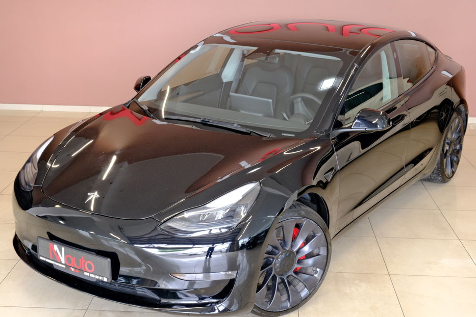 Продам Tesla Model 3 Performance Dual Motor 2024 года в Одессе