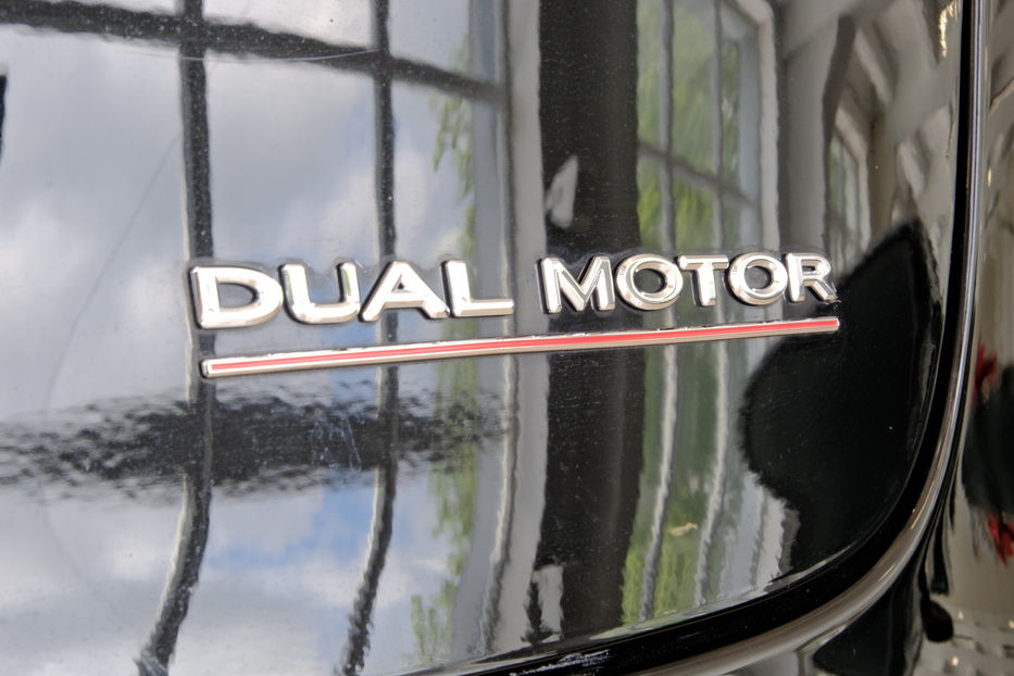 Продам Tesla Model 3 Performance Dual Motor 2024 года в Одессе