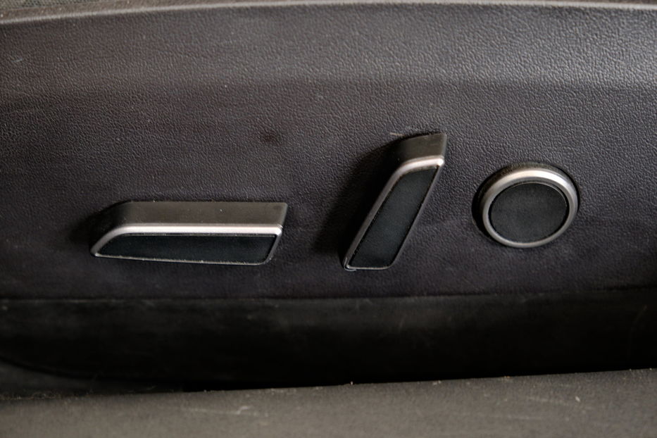 Продам Tesla Model 3 Performance Dual Motor 2024 года в Одессе