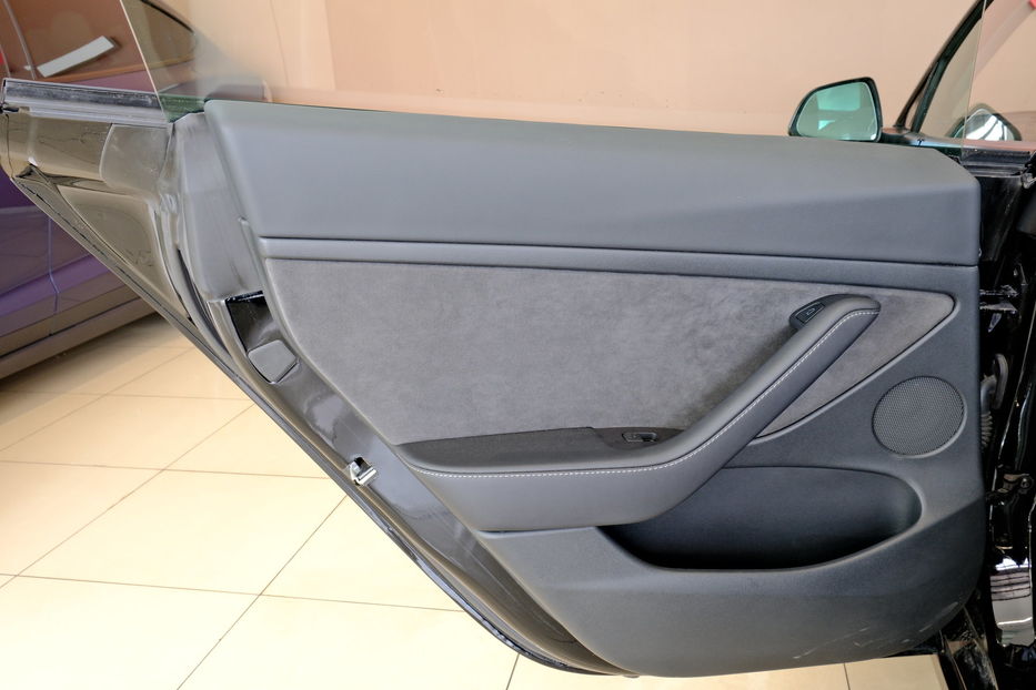 Продам Tesla Model 3 Performance Dual Motor 2024 года в Одессе