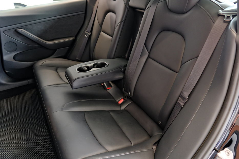 Продам Tesla Model 3 Performance Dual Motor 2024 года в Одессе