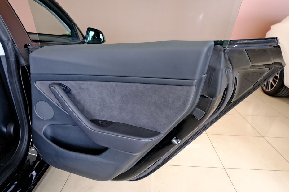 Продам Tesla Model 3 Performance Dual Motor 2024 года в Одессе