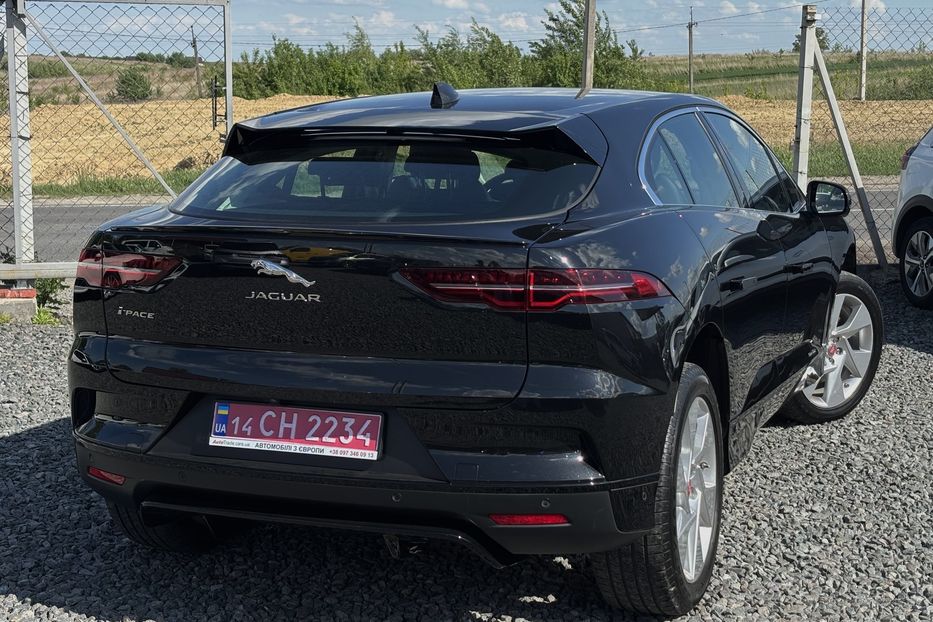Продам Jaguar F-Pace 2020 года в Львове