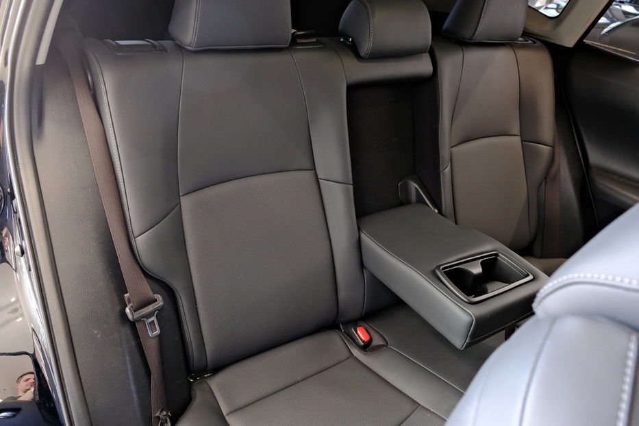 Продам Toyota Venza Hybrid 2023 года в Одессе