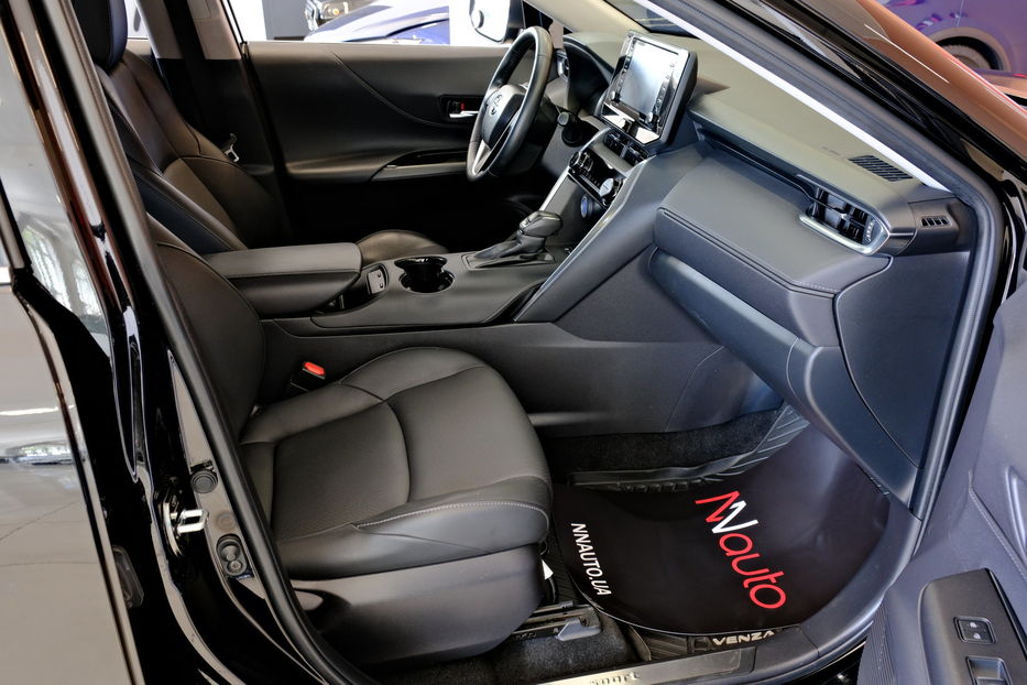 Продам Toyota Venza Hybrid 2023 года в Одессе