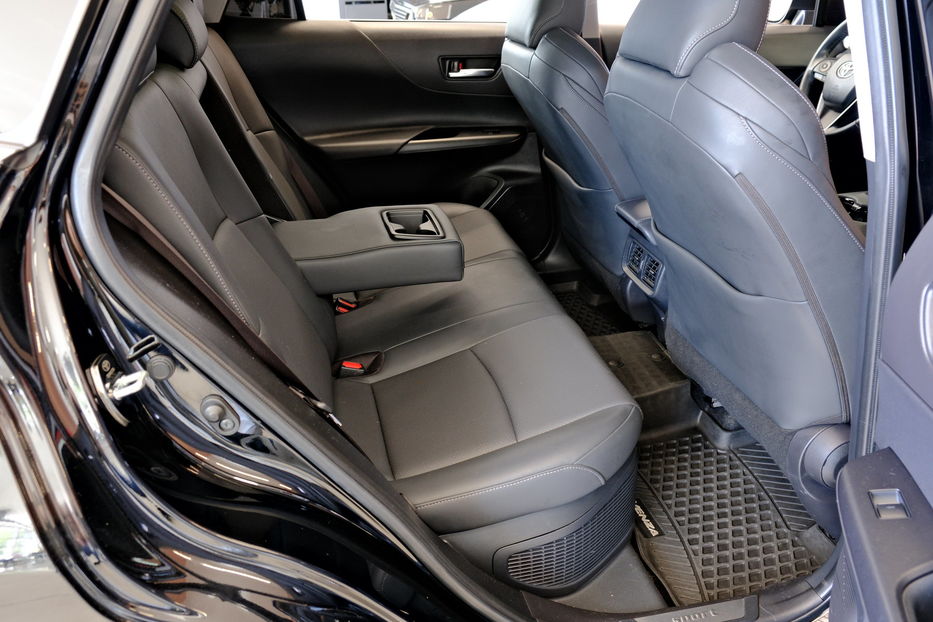 Продам Toyota Venza Hybrid 2023 года в Одессе