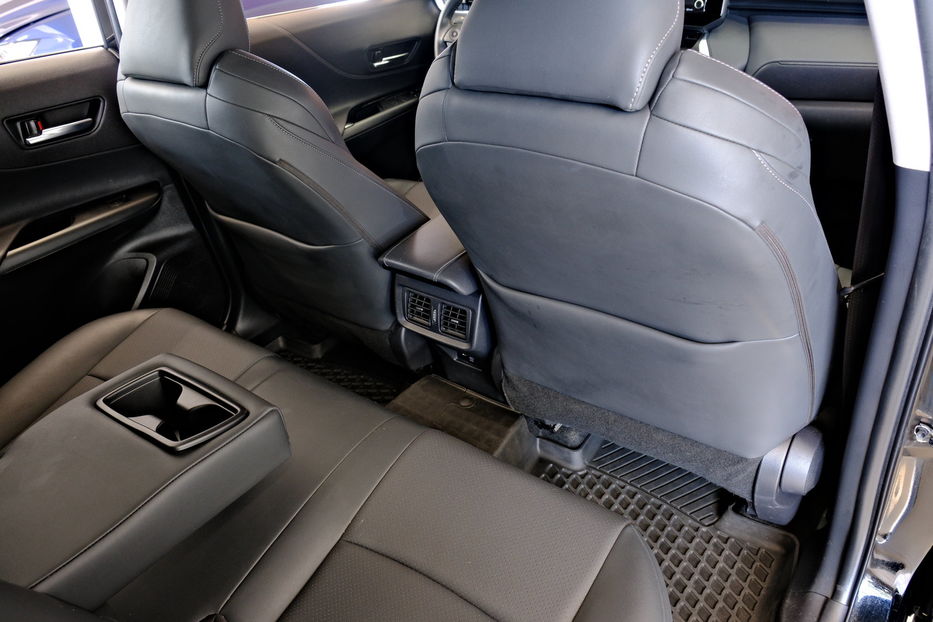 Продам Toyota Venza Hybrid 2023 года в Одессе