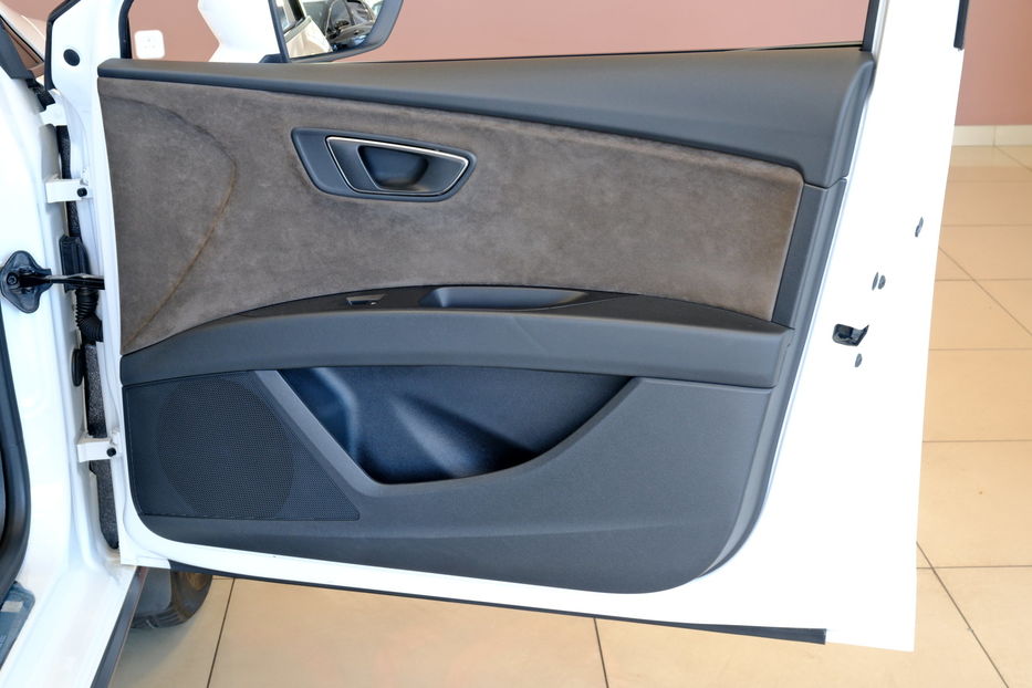 Продам Seat Leon 2017 года в Одессе