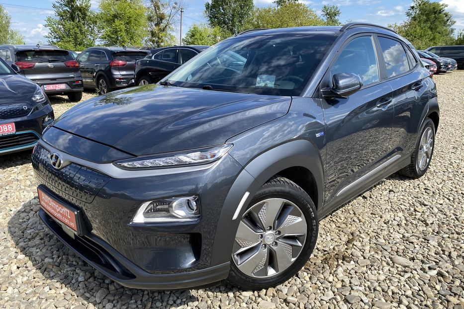 Продам Hyundai Kona 64кВт Макскомплектація Premium 2020 года в Львове