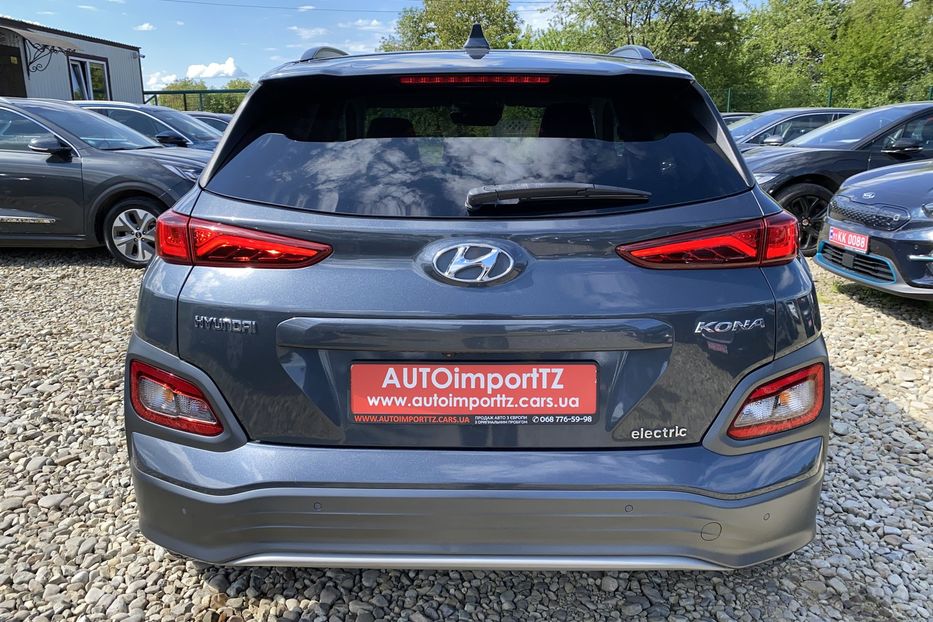 Продам Hyundai Kona 64кВт Макскомплектація Premium 2020 года в Львове