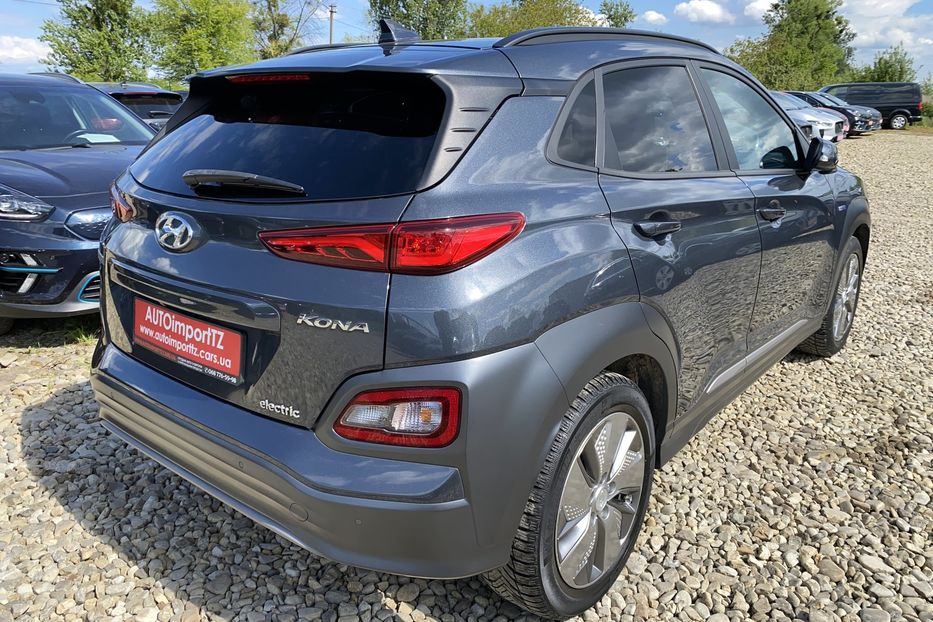Продам Hyundai Kona 64кВт Макскомплектація Premium 2020 года в Львове