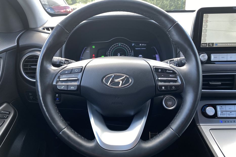 Продам Hyundai Kona 64кВт Макскомплектація Premium 2020 года в Львове