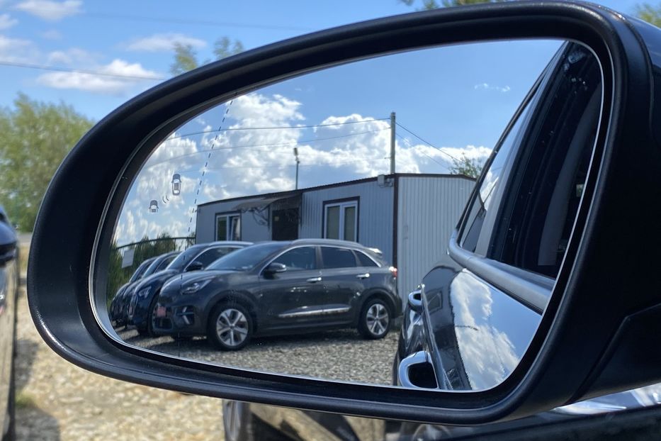 Продам Hyundai Kona 64кВт Макскомплектація Premium 2020 года в Львове