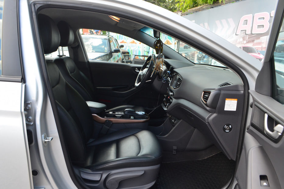 Продам Hyundai Ioniq 2019 года в Киеве