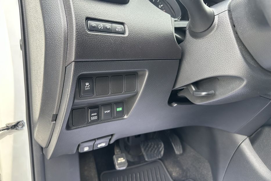 Продам Nissan Rogue 4х4 2016 года в Киеве