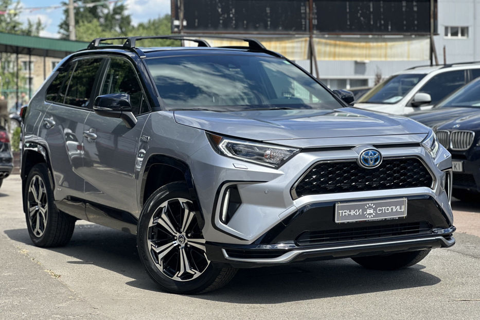Продам Toyota Rav 4 2020 года в Киеве