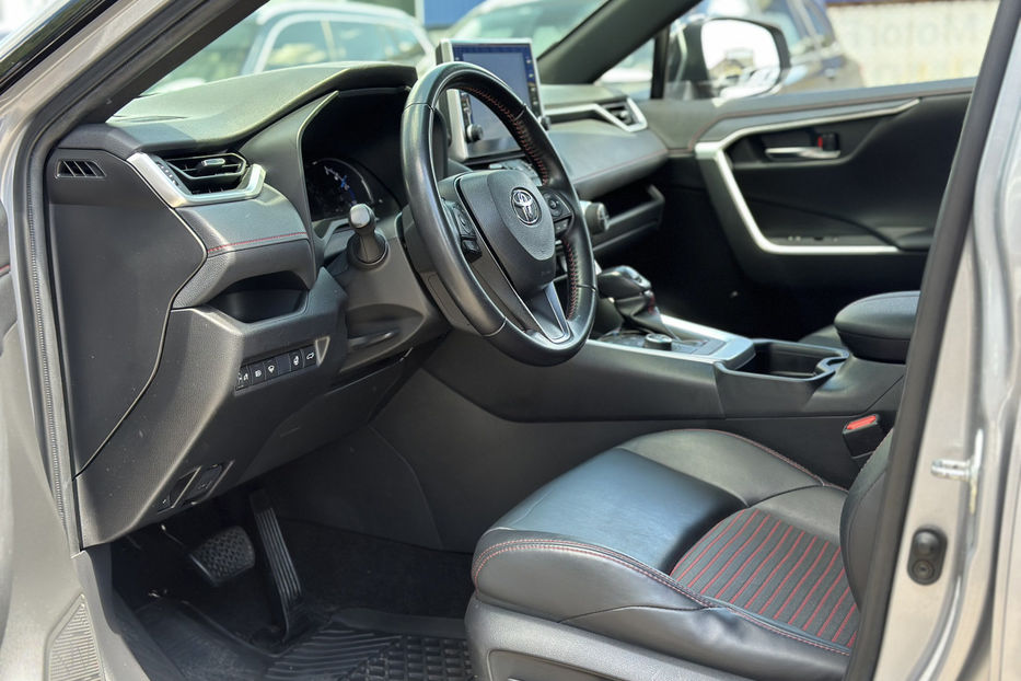 Продам Toyota Rav 4 2020 года в Киеве