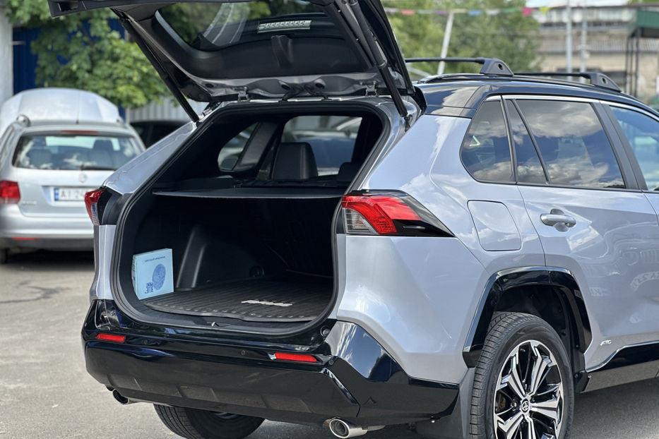 Продам Toyota Rav 4 2020 года в Киеве