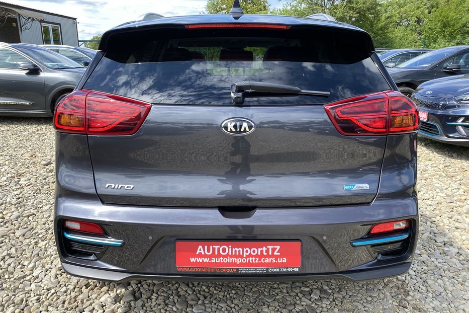 Продам Kia Niro 64 kWh Макс. комплектація Люк 2021 года в Львове