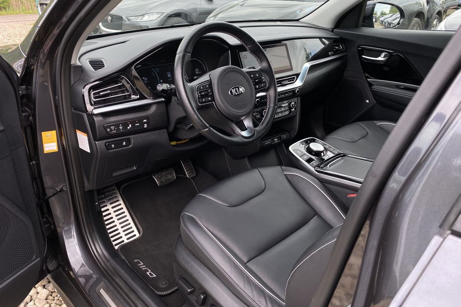 Продам Kia Niro 64 kWh Макс. комплектація Люк 2021 года в Львове