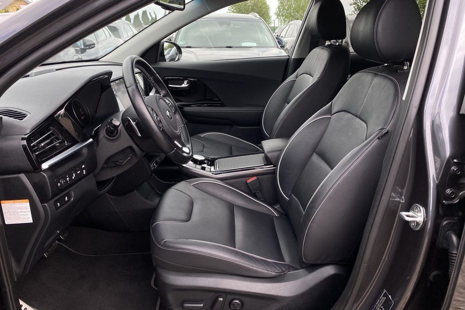Продам Kia Niro 64 kWh Макс. комплектація Люк 2021 года в Львове