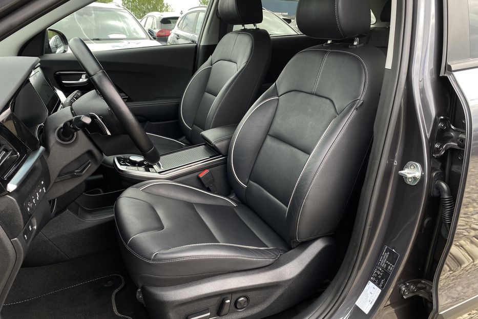 Продам Kia Niro 64 kWh Макс. комплектація Люк 2021 года в Львове