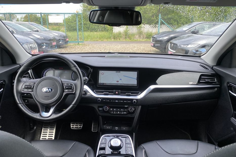 Продам Kia Niro 64 kWh Макс. комплектація Люк 2021 года в Львове